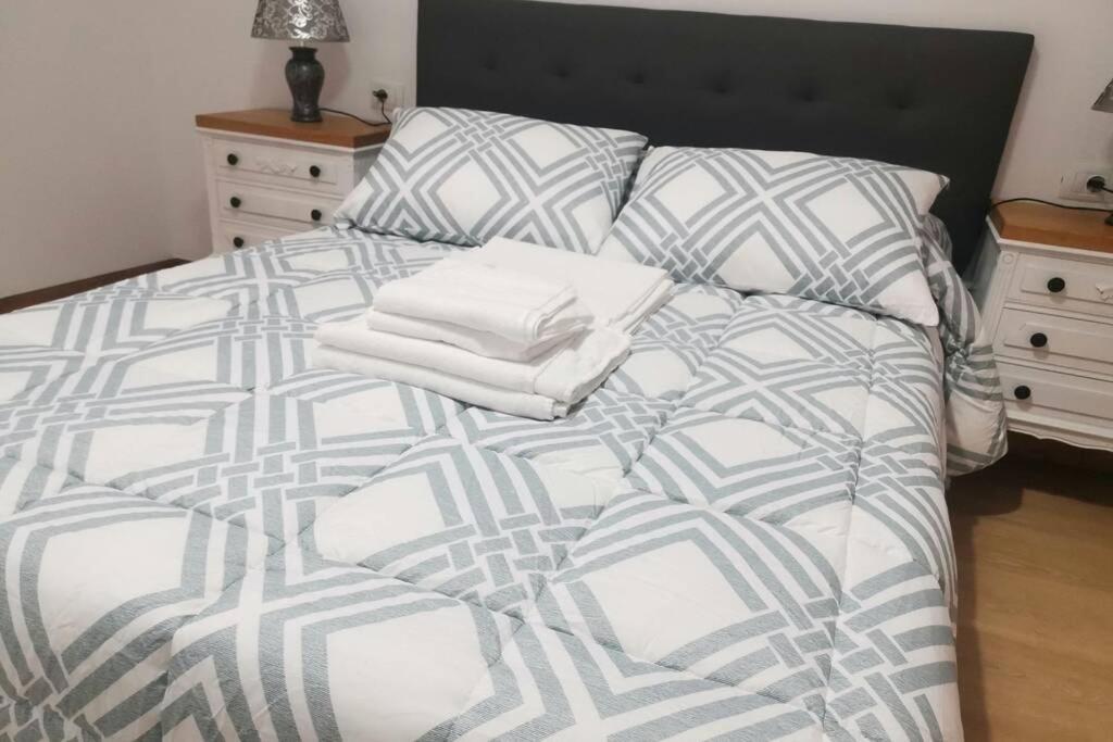 Apartamento Lalin Centro Ll Eksteriør billede