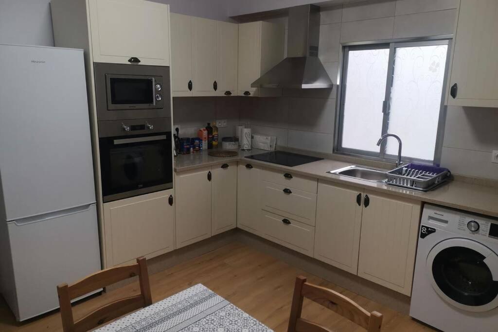 Apartamento Lalin Centro Ll Eksteriør billede